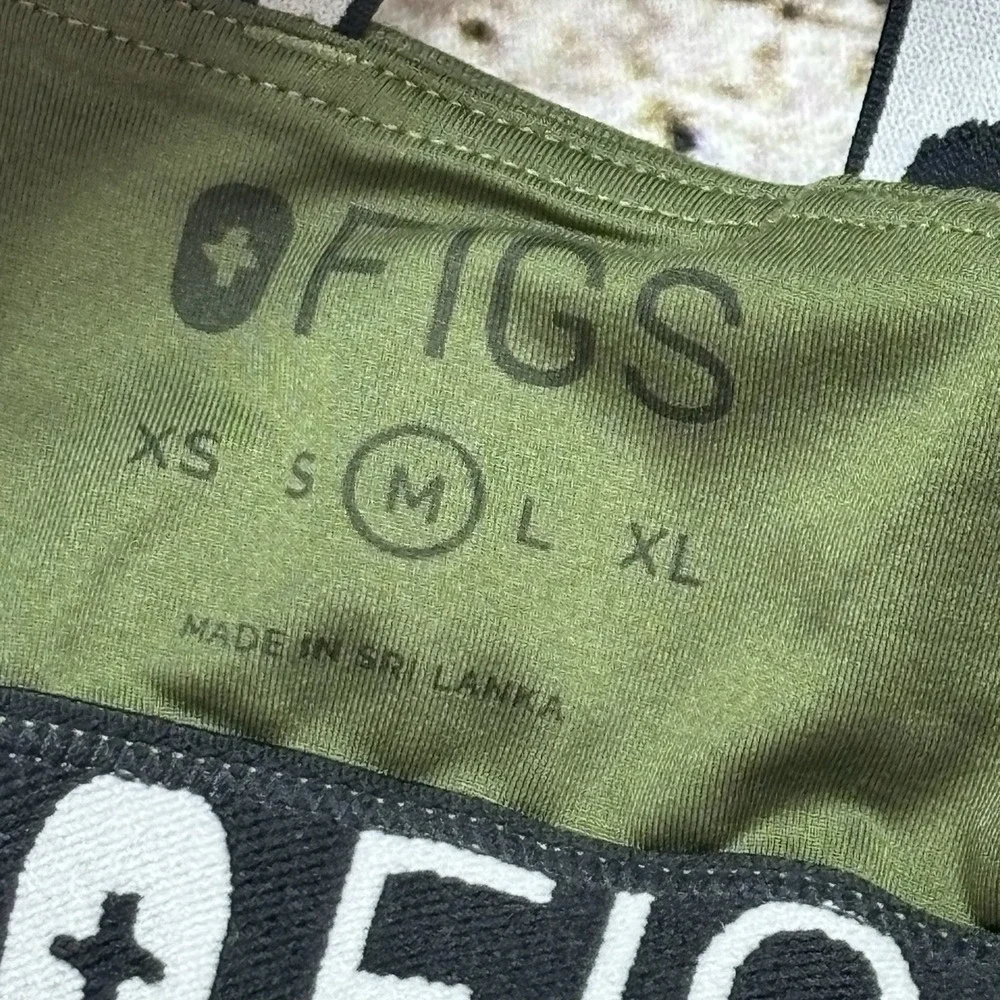 Figs Sports Bra Womens Medium  Green Performance Underscrub Crossback Logo